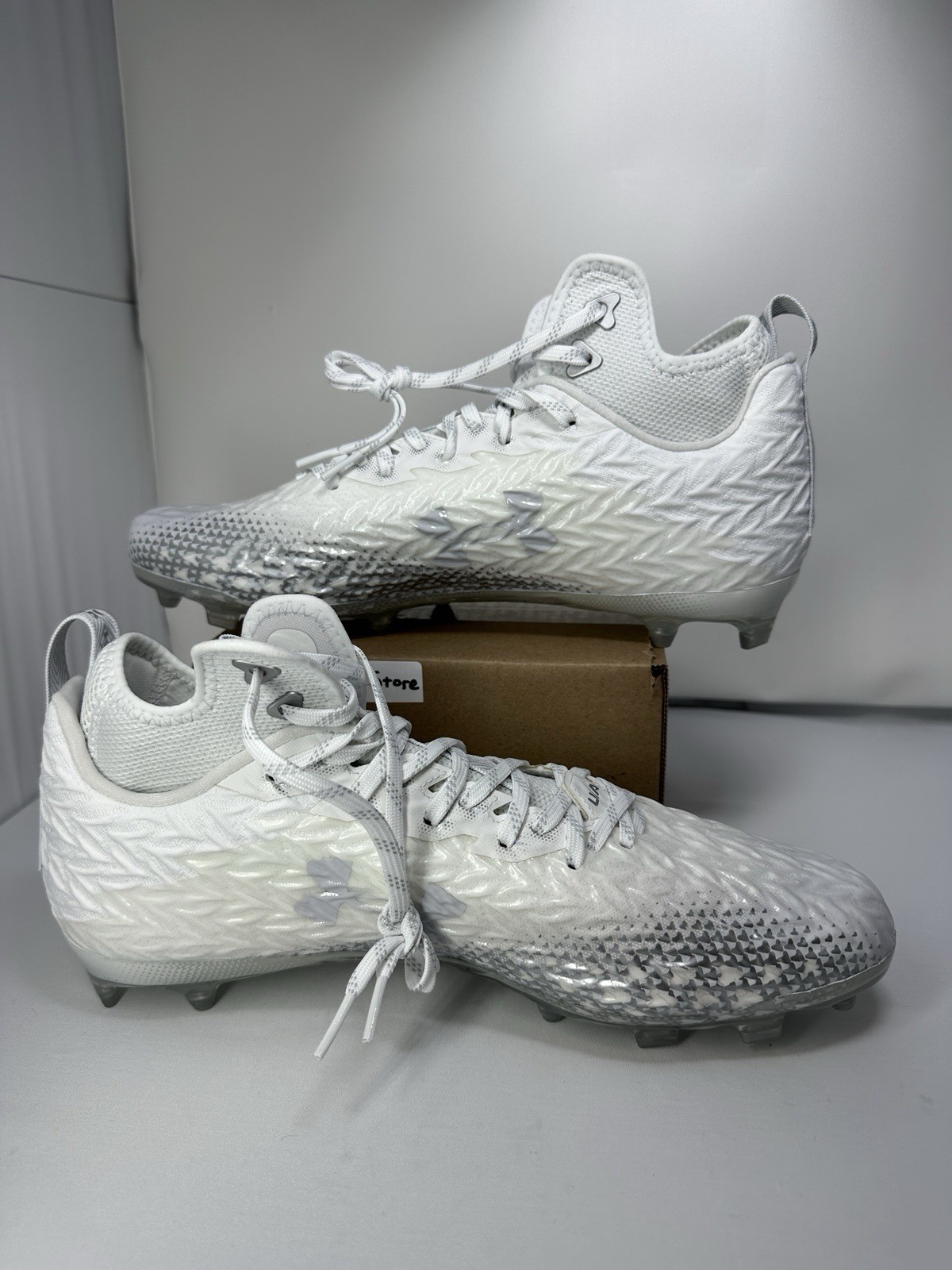 Under Armour Spotlight Clone Football Cleats White 3026334-100 Men’s Size 11 thumbnail 5