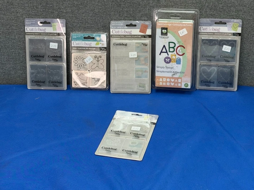 Circuit CUTTLEBUG EMBOSSING AND DIE CUTTING MACHINE w Embossing Folders & Dyes - Image 4 of 4