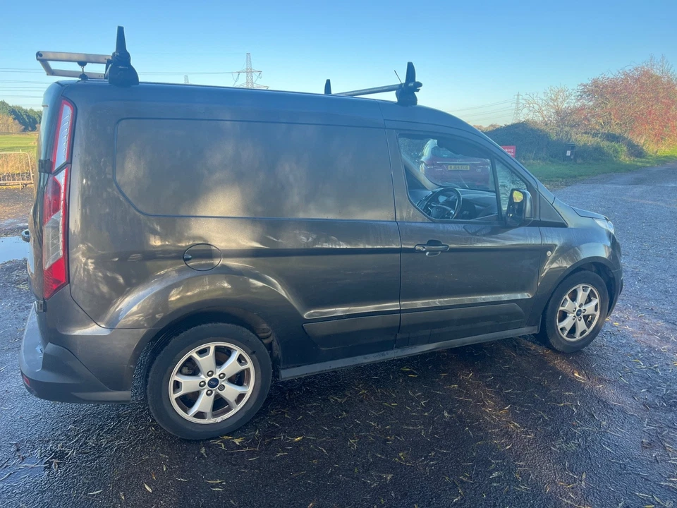 2017 Ford Connect limited LOW MILES - Image 2 of 4