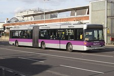 Heathrow Shuttle Bus YT10 OBE 6x4 Quality Bus Photo