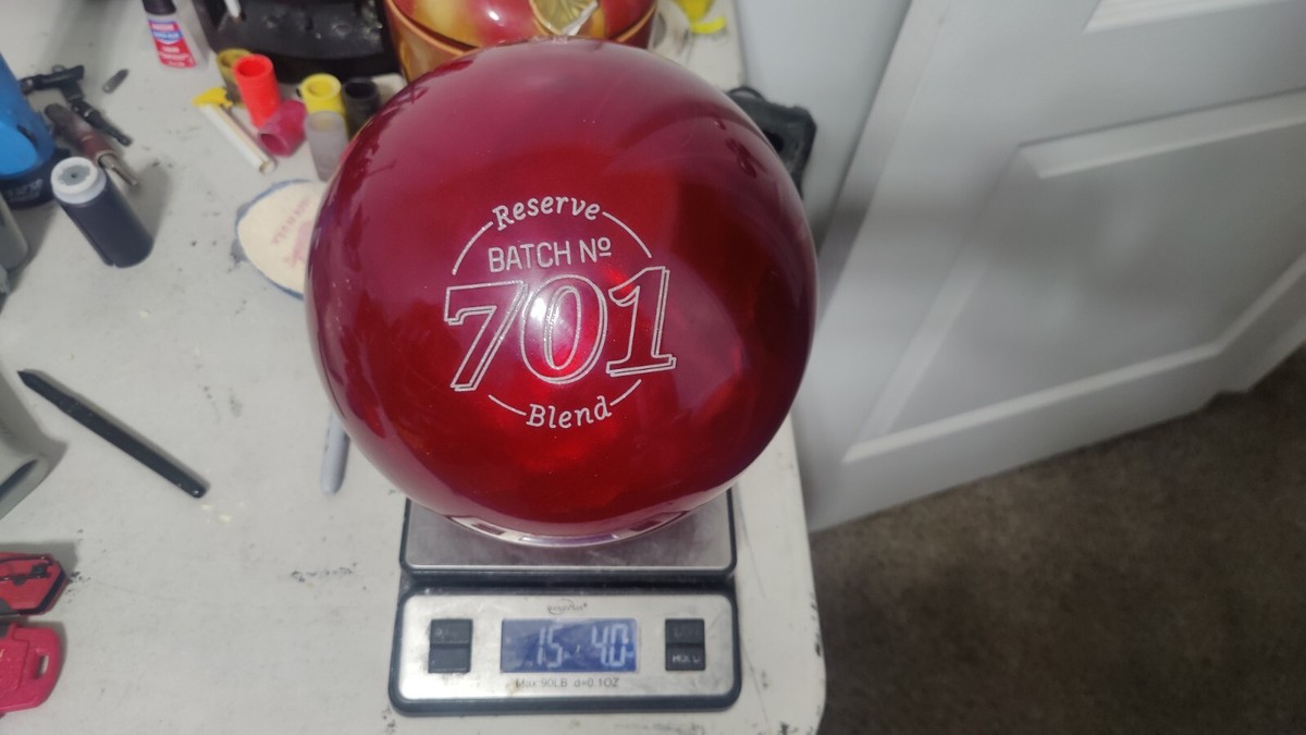 15lb NNB 900 Global Honey Badger Ruddy Overseas Bowling Ball 15lb NNB 900 Global Honey Badger Ruddy Overseas Bowling Ball