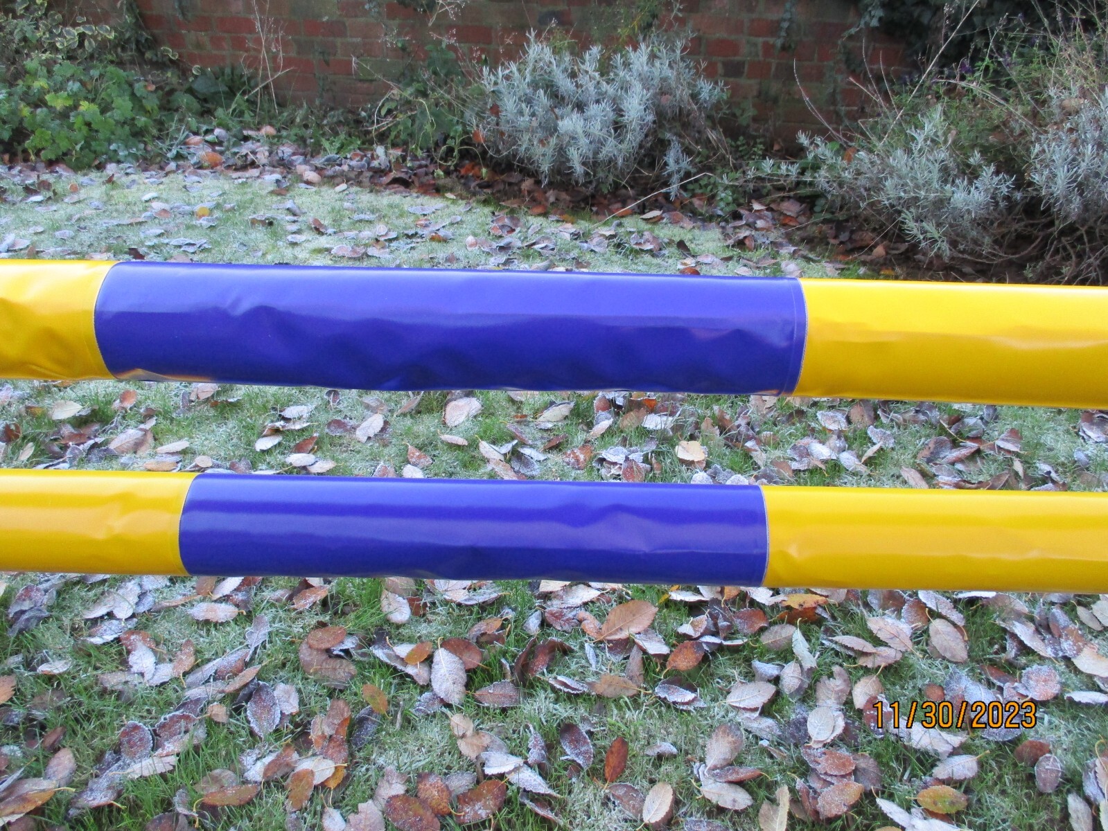 EQUESTRIAN HORSE JUMP POLE SLEEVE COVERS, X 2, PURPLE & YELLOW, STRONG