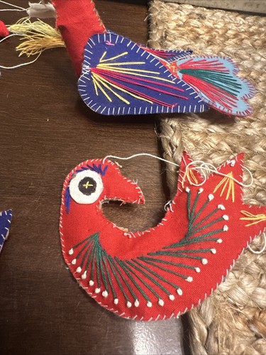 Folk Art Christmas tree ornaments Birds all fabric Set Of 4 - Picture 3 of 13
