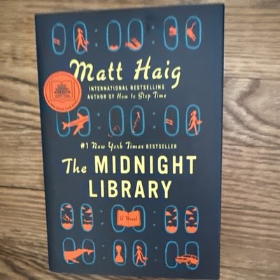 Midnight Library: a GMA Book Club Pick : A Novel by Matt Haig (2020, Hardcover)