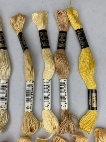 LOT of 22 Skeins DMC 25 Embroidery Floss 100% Cotton - Yellow / Tan / White - Picture 2 of 12