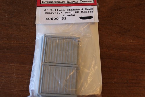 InterMountain escala HO, 8' Pullman puerta estándar gris para PS-1 Box Car 40600-51 | Condition: New