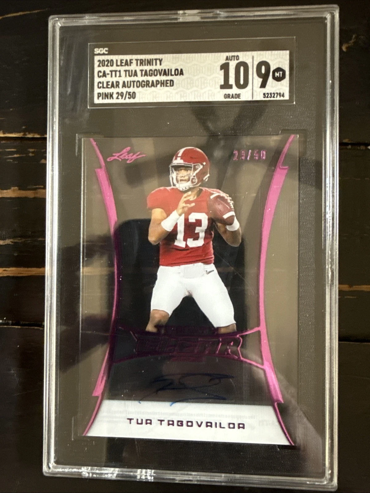 Tua Tagovailoa Leaf Trinity Clear Autographs #CATT1 Pink