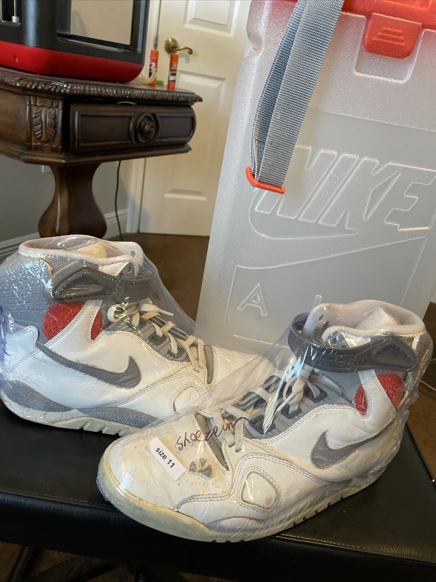 First nike sales pump shoes