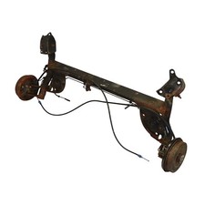 Hinterachse Achse hinten Dacia Sandero I Achsträger mit Bremstrommeln 555116962R
