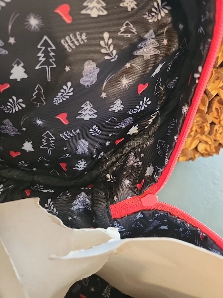 Bolsa de Maquillaje Bareminerals Edición Navidad Lona Negra con Cremallera Roja 8x6 pulgadas Foto 4 de 4
