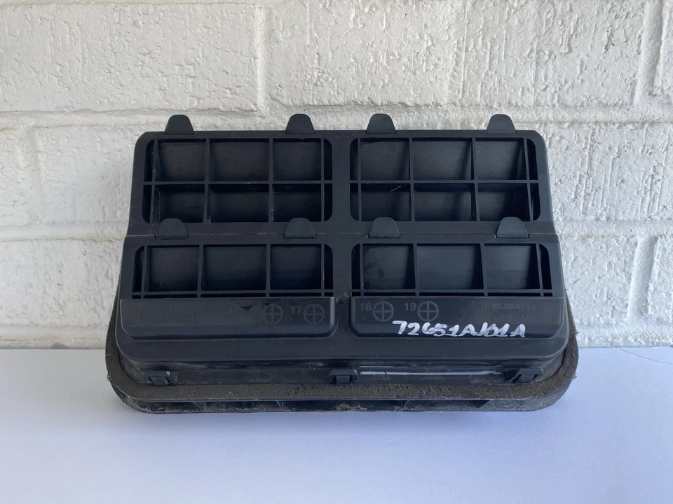 2015-2019 SUBARU OUTBACK LEFT OR RIGHT REAR CARGO AREA TRUNK VENT GRILLE OEM - Image 2 of 4