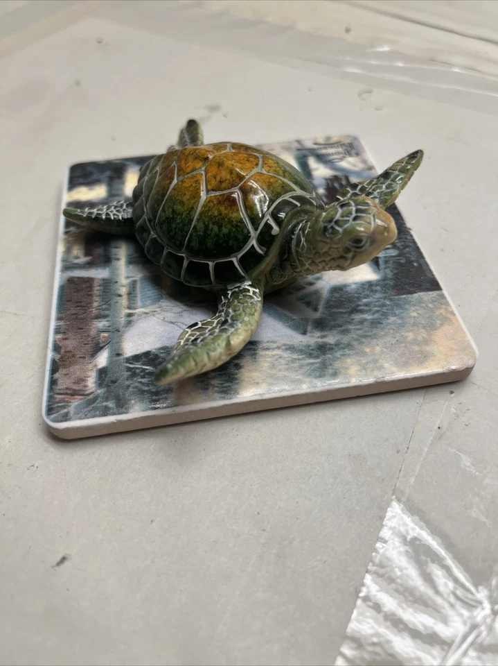 Estatuilla de resina de tortuga marina azul árbol verde decoración interior exterior 6,25 pulgadas de ancho Foto 4 de 4