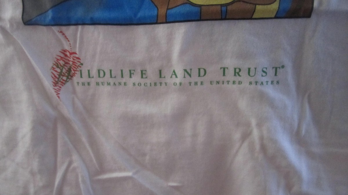 HUMANE SOCIETY NEW WHITE T SHIRT W RACCOON/SQUIRREL IMAGE SIZE