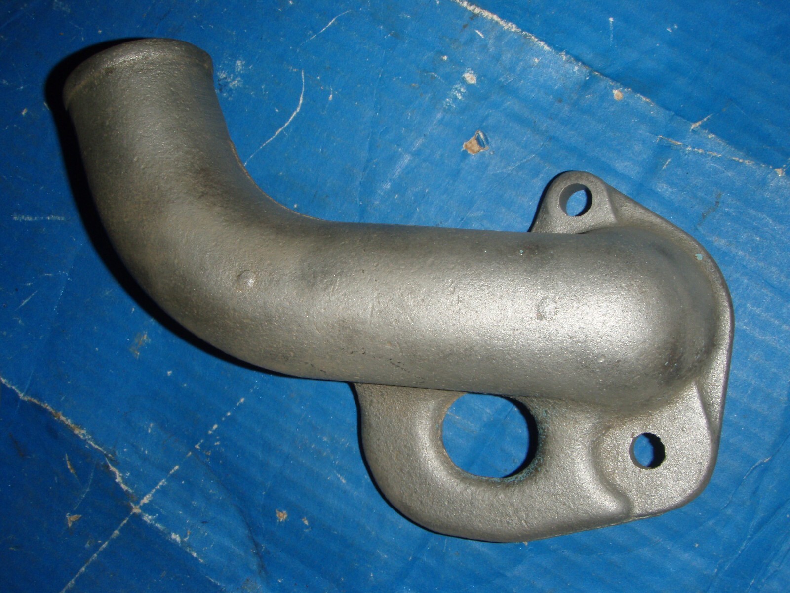 Pontiac 1959 59 TRIPOWER intake manifold thermostat housing Thermostat