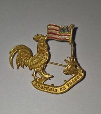 Militaria : Rare Broche SOUVENIR de FRANCE libération 1945 avec drapeau U.S.A.