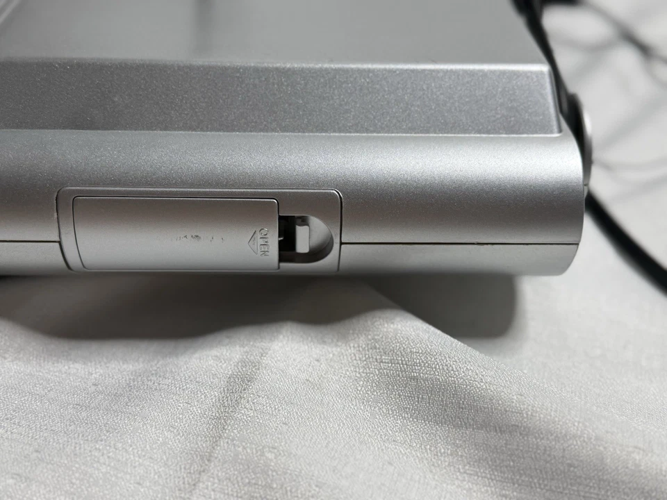 GPX MP3- Under Cabinet CD/Radio KC232S CD Player Kitchen Radio Clock Tested - Image 4 of 4