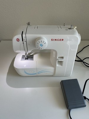 SINGER Model 1304 Start Electric Sewing Machine