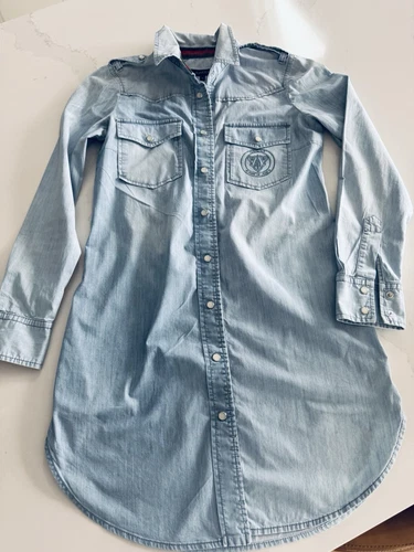 Abito Gucci denim sbiancato sbiancato con spilla gatto 3D manica lunga nuovo con etichette taglia 38