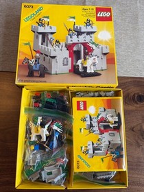 Vintage LEGO Set 6073 Knight's Castle 99.9% Complete w/ Box & Instructions