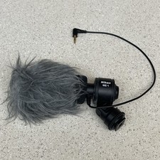 Canon DM-E100 Directional Stereo Microphone/Shoe-Mounted