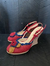 KURT GEIGER Women's Red Crocheted Wedge Heeled Shoes. Size 38 USA 7