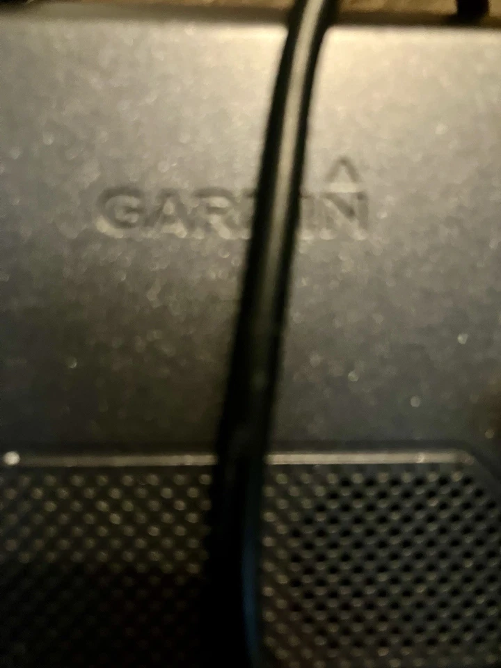 Garmin Nuvi GPS Navigation unit  Black OLD MODEL no guarantee - Image 2 of 4