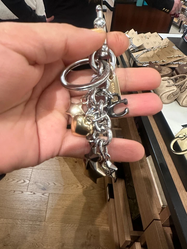 Bolso Coach Star Moon Cluster Charm CDB59 Llavero Nuevo con Etiquetas Dije Solo oro y plata Foto 3 de 4