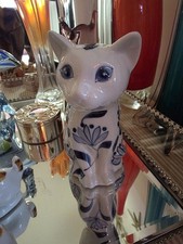 Vintage Blue and White Porcelain Cat Figurine Ornament Decorative Collectible