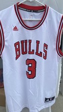 Chicago Bulls 3 Dwyane Wade Men  s LARGE Adidas jersey EUC NBA Flash Miami Heat
