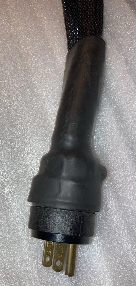 ***AUDIOPHILE / PRO AUDIO*** VERY LARGE GAUGE HEAVY POWER CABLE, 5FT - Image 3 of 4