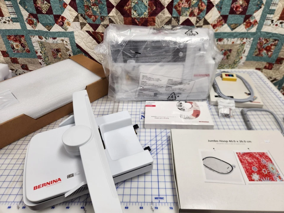 BRAND NEW! Bernina 880 Plus Package w/ V9 DESIGNER PLUS & JUMBO HOOP, ALL NIB!! - Image 3 of 4