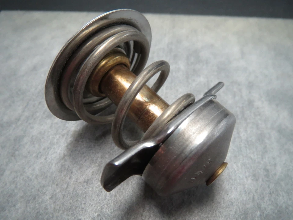 Thermostat for Porsche 911 Boxster Cayman Made in Germany by WAHLER  Ships Fast! - Image 4 of 4