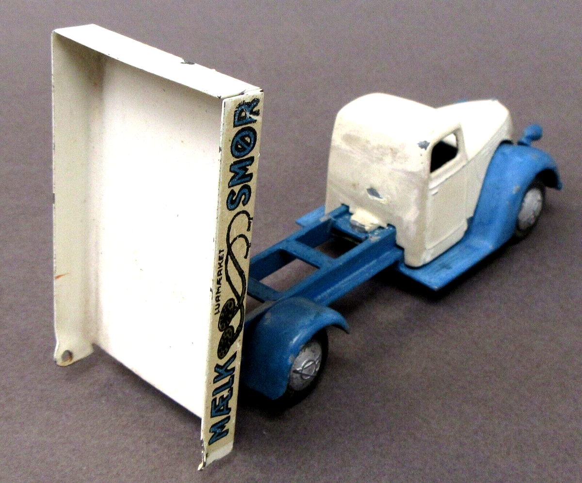 early Tekno 424 FORD V8 TIPPER Truck MÆLK og SMØR MILK & BUTTER 1