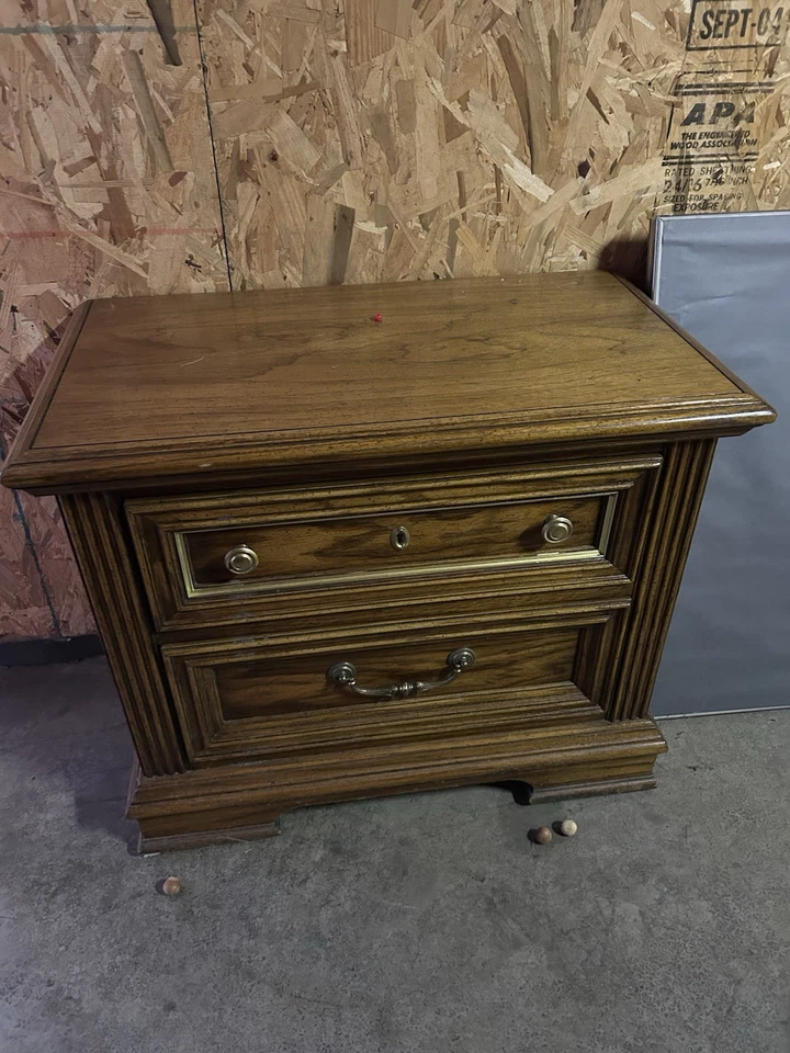 1960 Thomasville solid Wood King Bed Room Set - Image 4 of 4