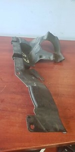 BMW 3 (E90 - E91) Benzin Kühlerverkleidung 7131711