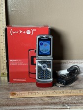 Cell Phones: Used Motorola RAZR / Razo RED Flip Phone Sprint 
