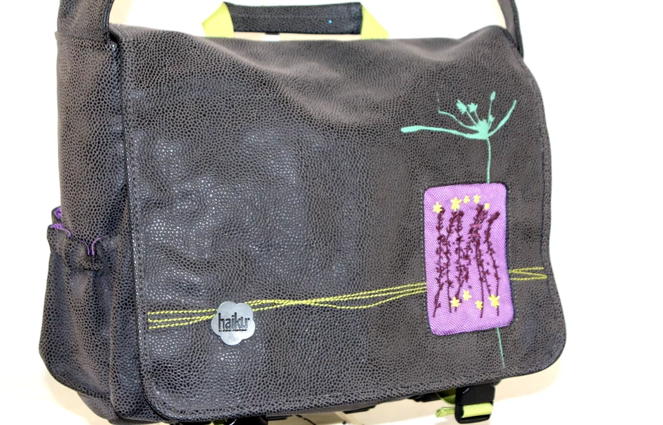 Pizarra Haiku Heavy Duty Lrg. Bolsa de mensajero de nailon para viajes, gimnasio, escuela, computadora portátil Foto 2 de 4