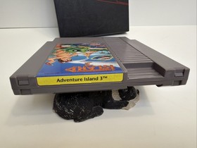 Adventure Island 3 Nintendo NES +Dustcover Tested Authentic CLEAN