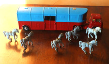 Camion cirque CORGI CHIPPERFIELD'S CIRCUS avec 6 chevaux cheval