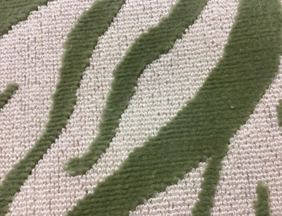 5 Yards Lot - Cowtan & Tout *El Morocco* Green/Beige - Image 2 of 4