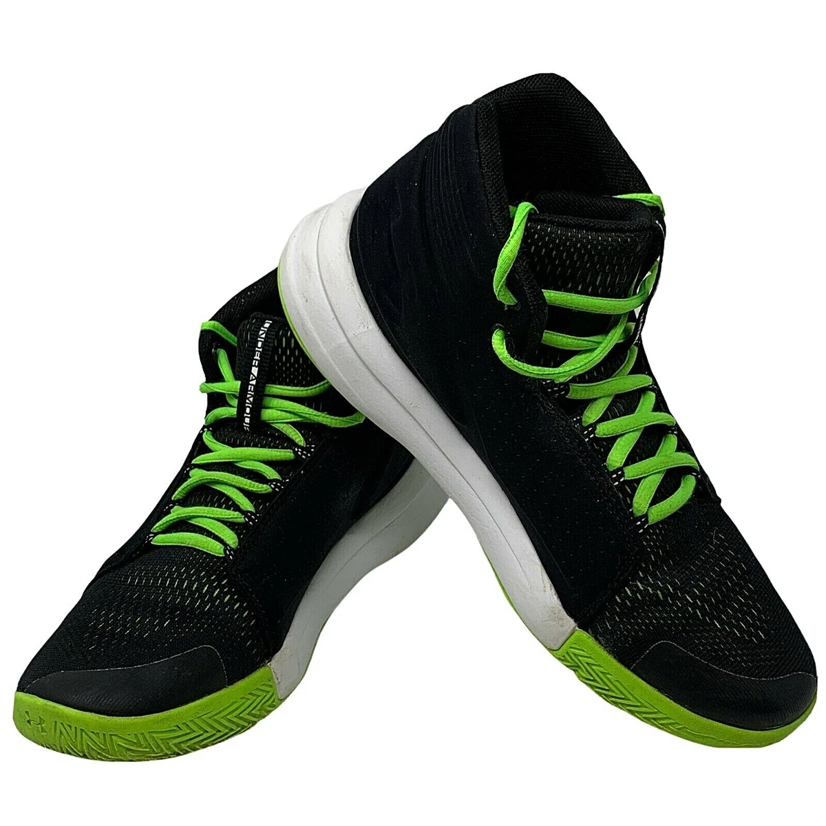 Under armour 2024 mid top shoes