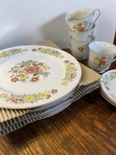 Signature Collection Oriental Garden #118 Fine China Service for 4 - 15 Pieces
