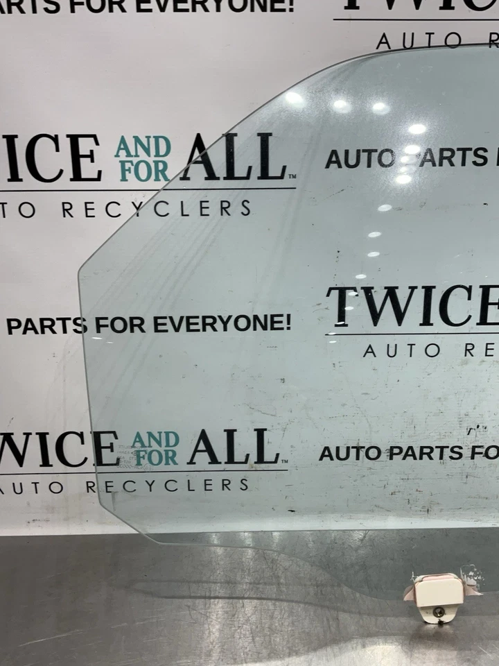 Honda Civic 1992-1995 sedán paso trasero derecho puerta lateral ventana vidrio Foto 2 de 4