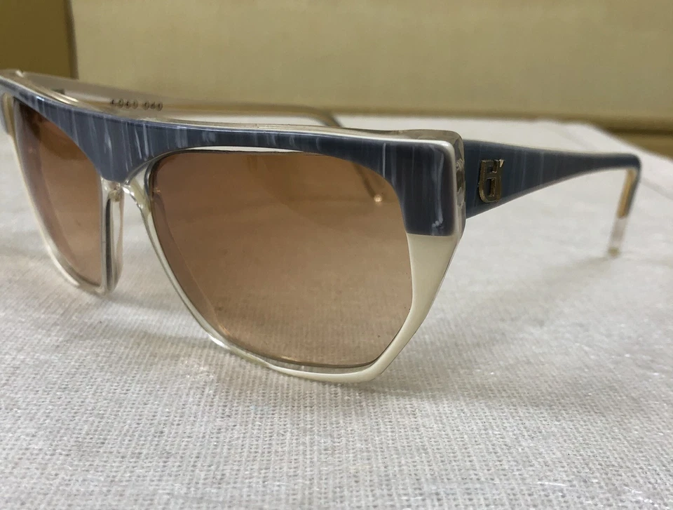 Gafas de sol Emmanuelle Khanh 6060 040 cuadradas planas Foto 2 de 4