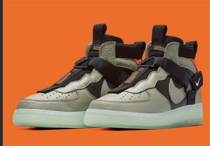 nike air force 1 mid preto