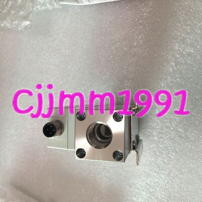 1PC Brand New   Digital Traffic switch PF2W720-F03-67  #E9