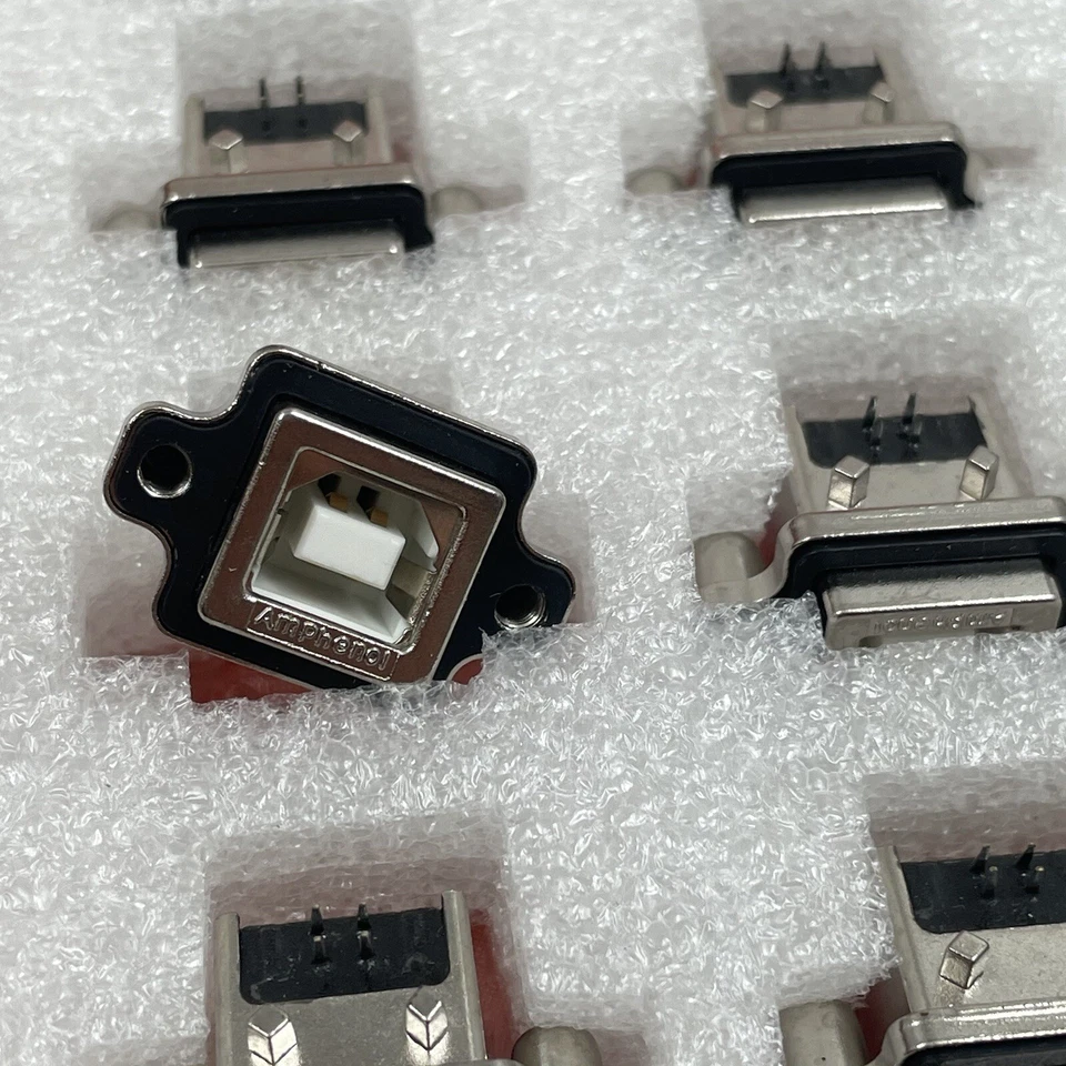 [37 Piezas] MUSBD111M0 Amphenol Conectores USB B ÁNGULO RECTO M3 RESISTENTE Foto 3 de 4