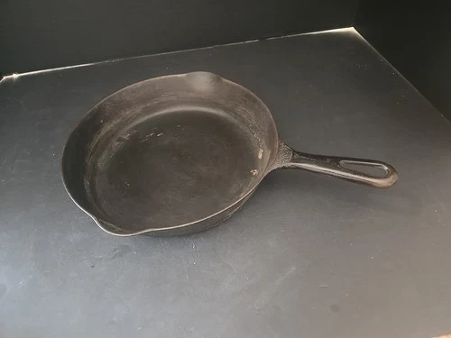 Antique Griswold No. 6 Cast Iron Skillet Block Logo ERIE PA USA 699