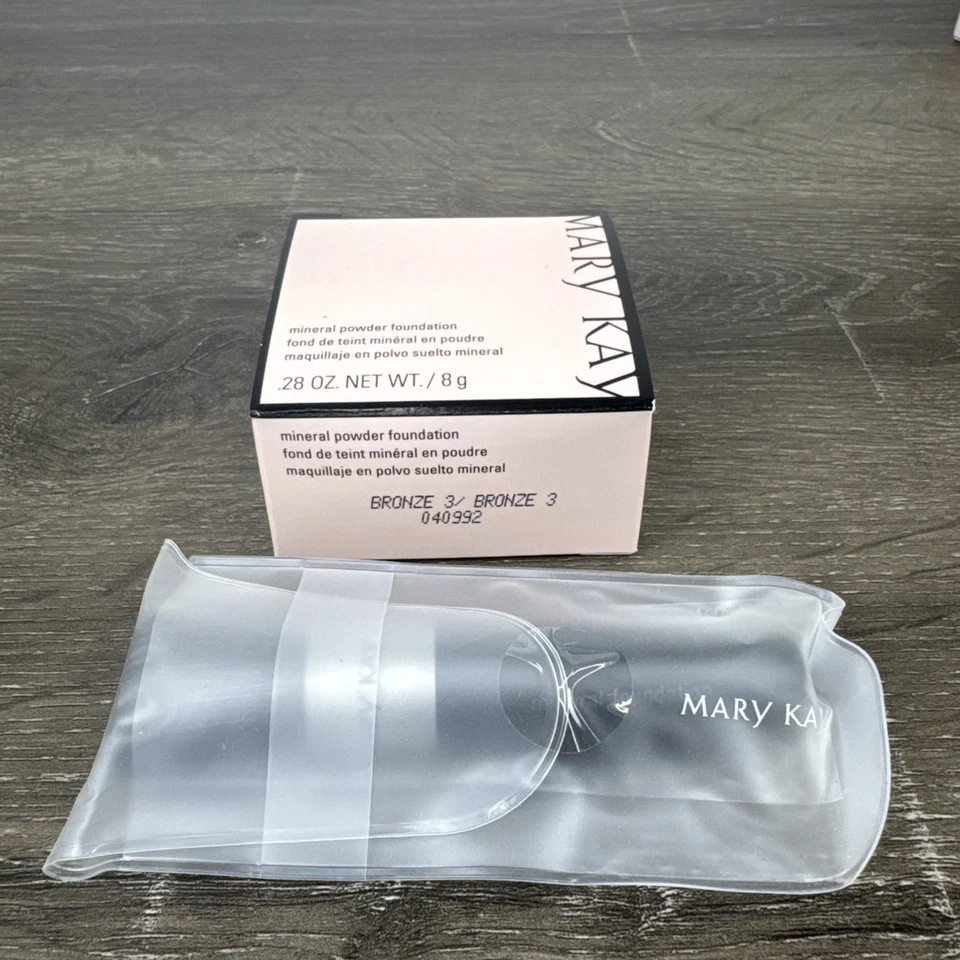 MARY KAY Mineral Powder Foundation BRONZE 3 Discontinued New With Brush - Image 3 of 3