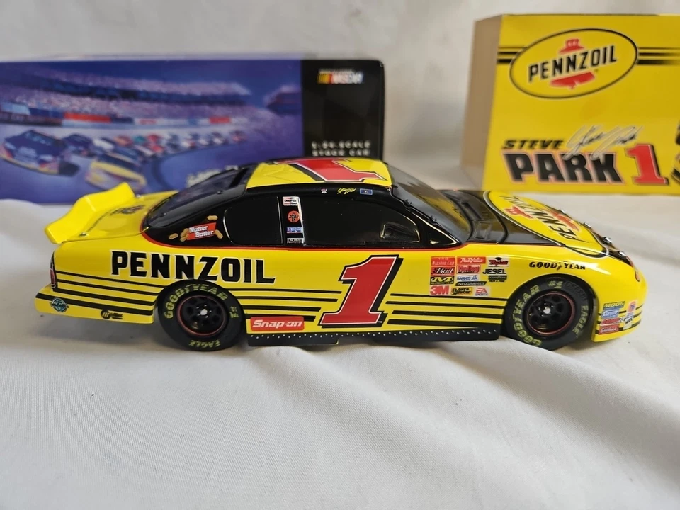 Steve Park 1/24 #1 Pennzoil 2002 Monte Carlo Club Car Bank en caja #CRS Foto 2 de 4
